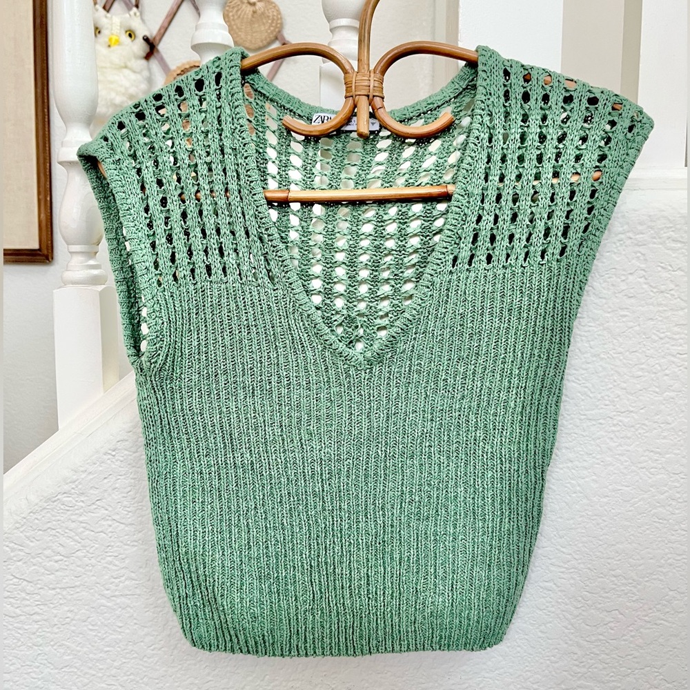 Zara Green Knit Sleeveless Top